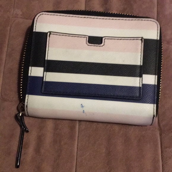 Kate Spade zip around wallet - Picture 6 of 10